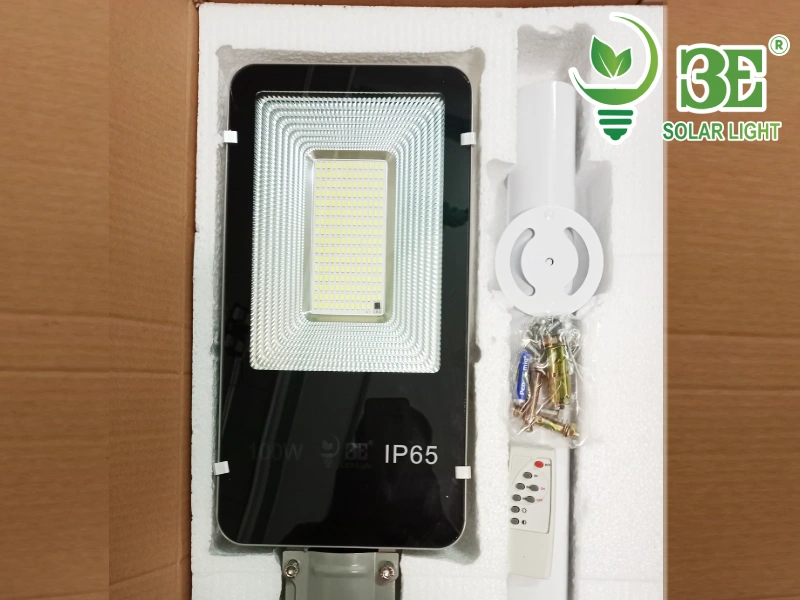 Đèn đường năng lượng mặt trời 100w AZJD-SS5