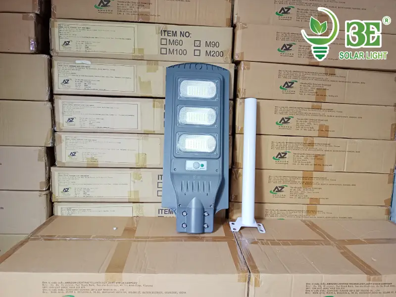 đèn đường năng lượng mặt trời giá rẻ 90w