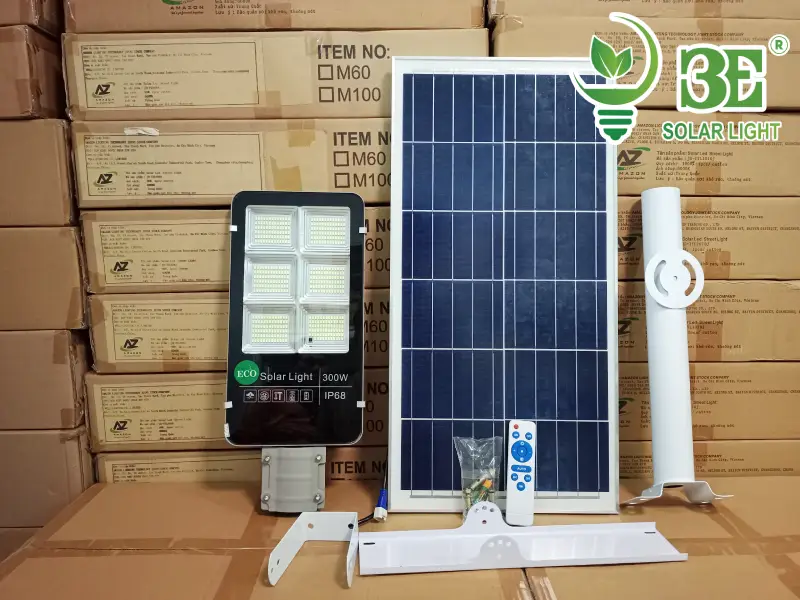Bộ sản phẩm đầy đủ của đèn năng lượng mặt trời 300w ánh sáng vàng AZE-SBC-V