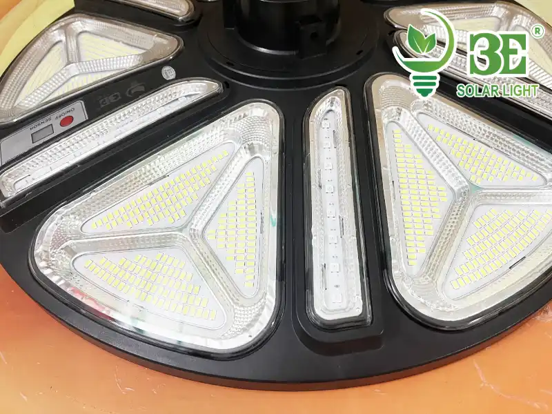 Chip LED đèn năng lượng mặt trời đĩa bay 500w AZR-UFO2-500W-RGB