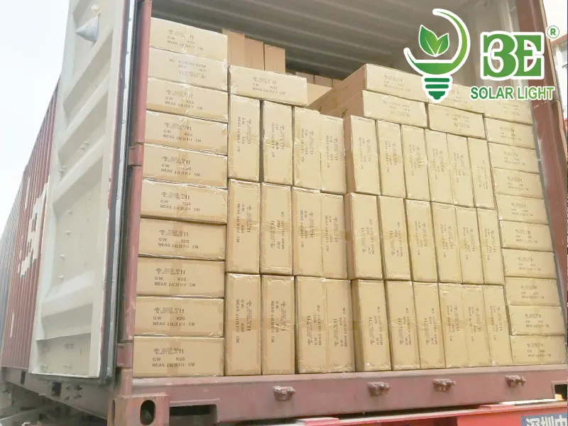 Mua đèn năng lượng mặt trời 100W giá rẻ AZE-SBC-100W của 3E SOLAR tại TP.HCM
