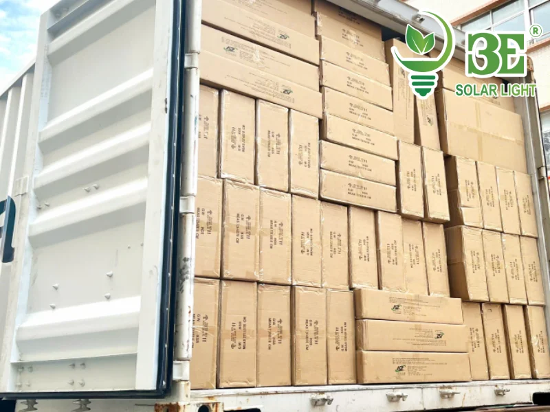 3E SOLAR - Nhà cung cấp sỉ đèn năng lượng mặt trời trong nhà IP67 chống chói 100W AZR-SFCC-100W tại TPHCM