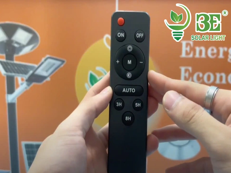 Hướng dẫn cách hẹn giờ đèn năng lượng mặt trời qua remote điều khiển từ xa