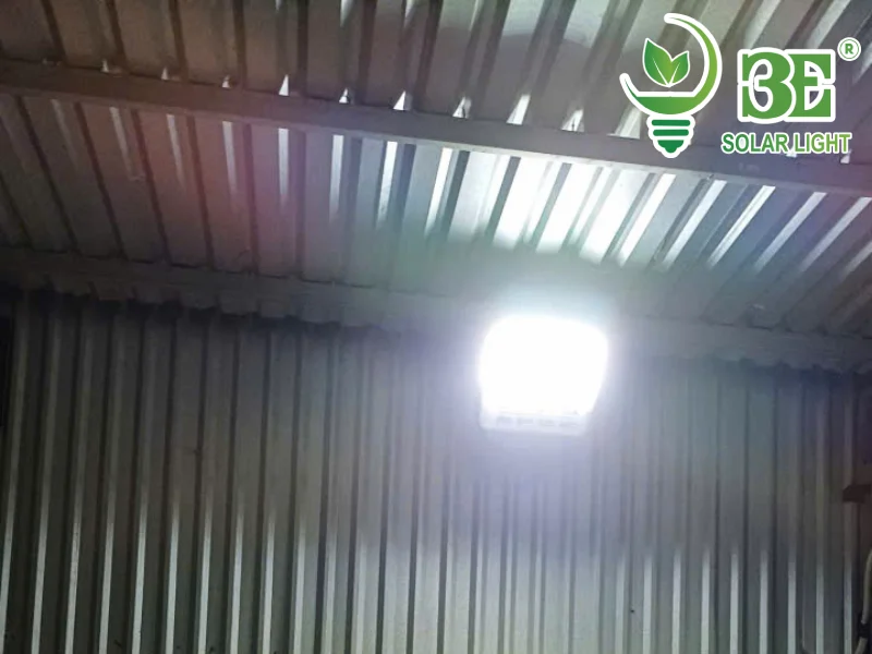 Ứng dụng của đèn pha năng lượng mặt trời chống chói 100w AZR-SFMN3-100W