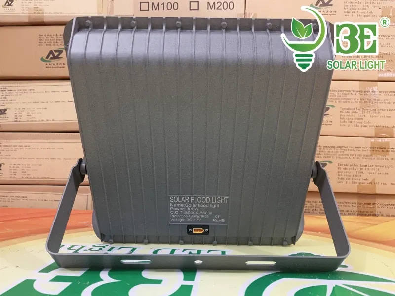 Vỏ đèn pha năng lượng mặt trời chống chói 300w trong nhà AZR-SFMN3-300W của 3E Solar