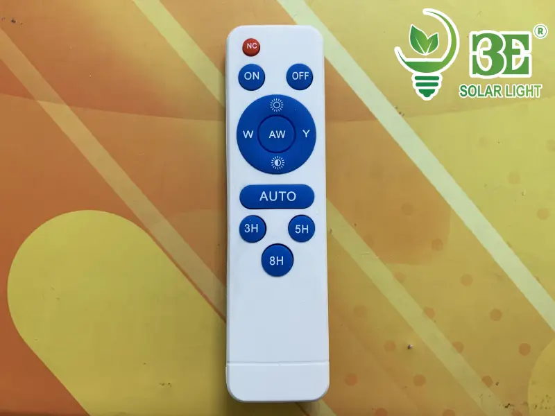 Cách sử dụng remote đèn năng lượng mặt trời 300w màu trắng xanh tại 3E SOLAR