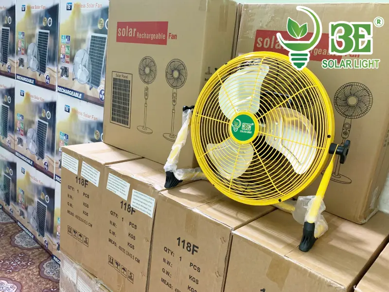 Mua quạt năng lượng mặt trời của 3E SOLAR tại TP.HCM