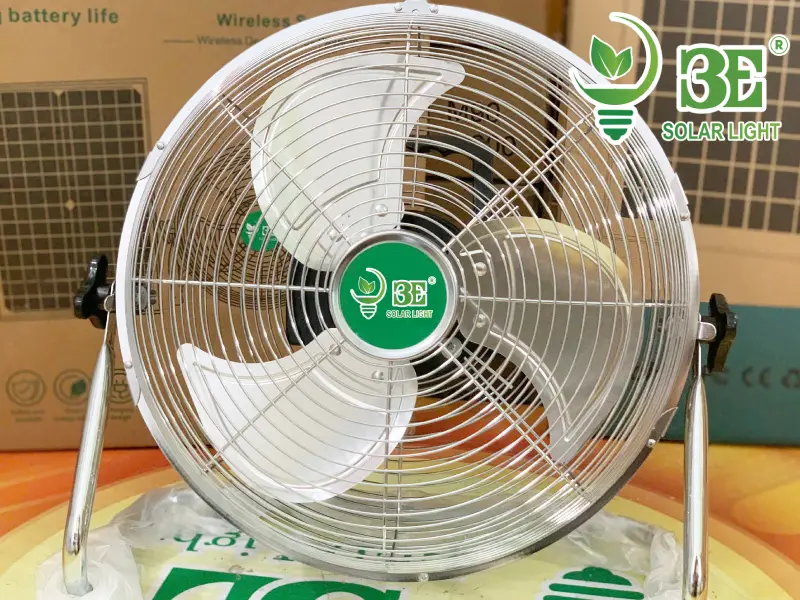 Quạt tích điện năng lượng mặt trời tại 3E SOLAR