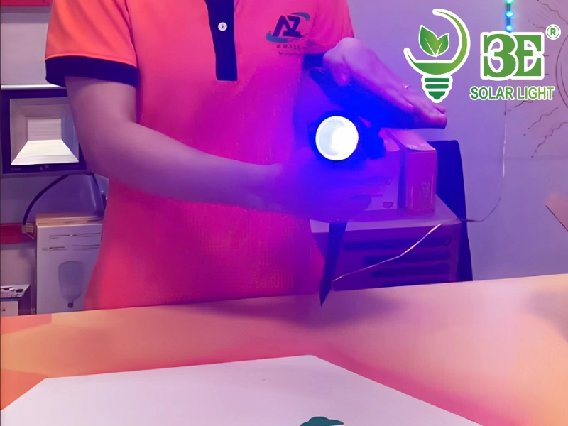 Ưu điểm nổi bật của đèn hắt cây năng lượng mặt trời AZJD-SR-5W-DM