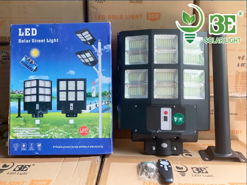 Đèn năng lượng mặt trời cảm biến người 300W AZ-SLT3-300W