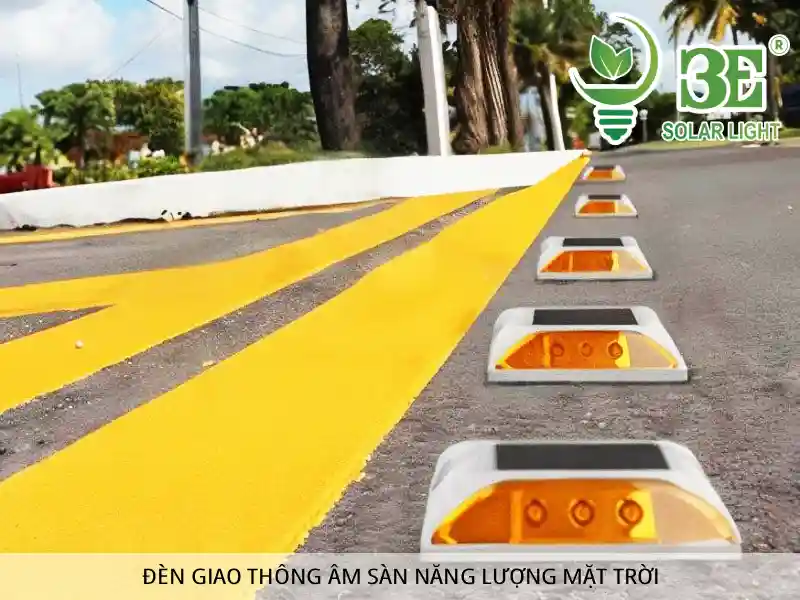 Đèn giao thông âm sàn năng lượng mặt trời