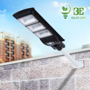 Đèn năng lượng mặt trời tự sáng khi có người
