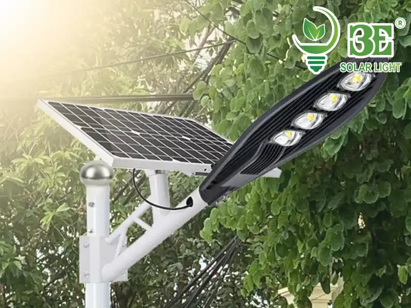 Đèn chiếc lá năng lượng mặt trời cảm biến