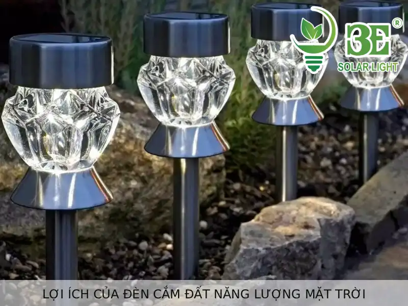 Lợi ích của đèn cắm đất năng lượng mặt trời