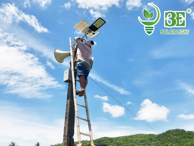 Hình ảnh đèn đường bàn chải solar 300w AZE-SBC gắn ở Phú Giáo - Bình Dương