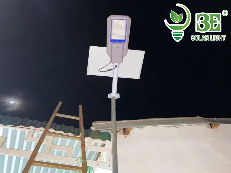 Hình ảnh đèn đường solar phi thuyền 500w AZR-SPT gắn ở Dầu Tiếng - Bình Dương
