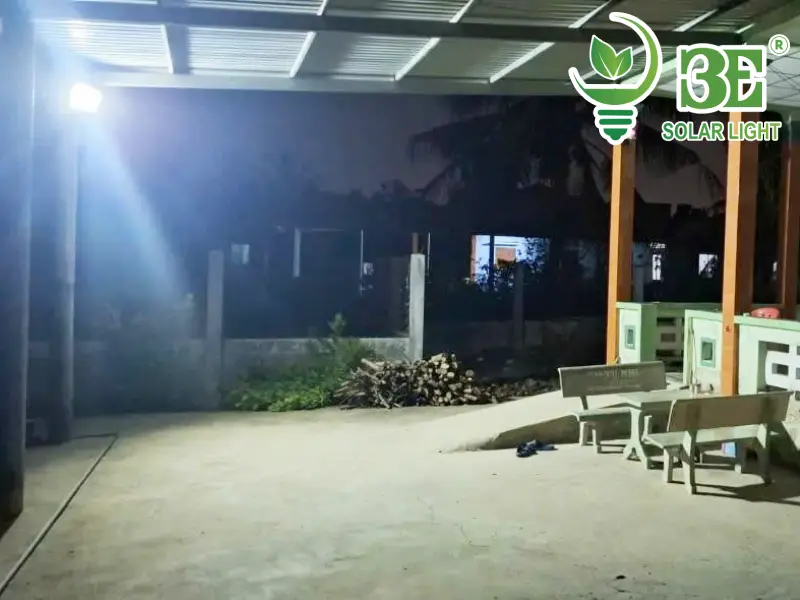 Hình ảnh đèn pha solar AZE-SF2-300W
