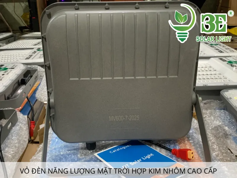 Vỏ đèn năng lượng mặt trờI hợp Kim nhôm cao cấp